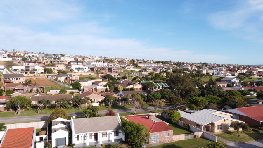 0 Bedroom Property for Sale in Wavecrest Eastern Cape